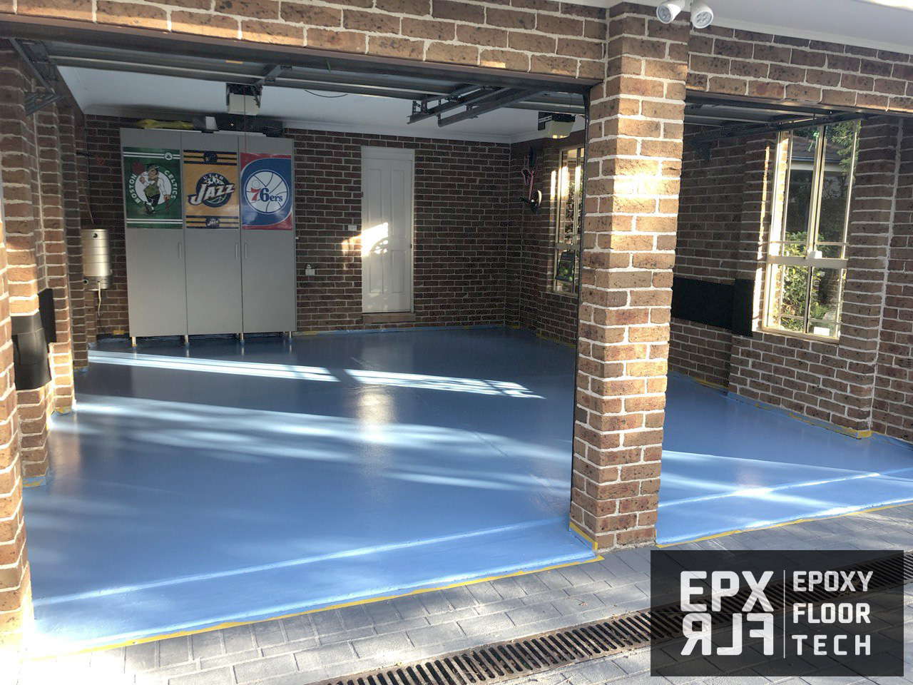 solid-white-colour-epoxy-garage-flooring garage-solid-colour-epoxy-floor-purple