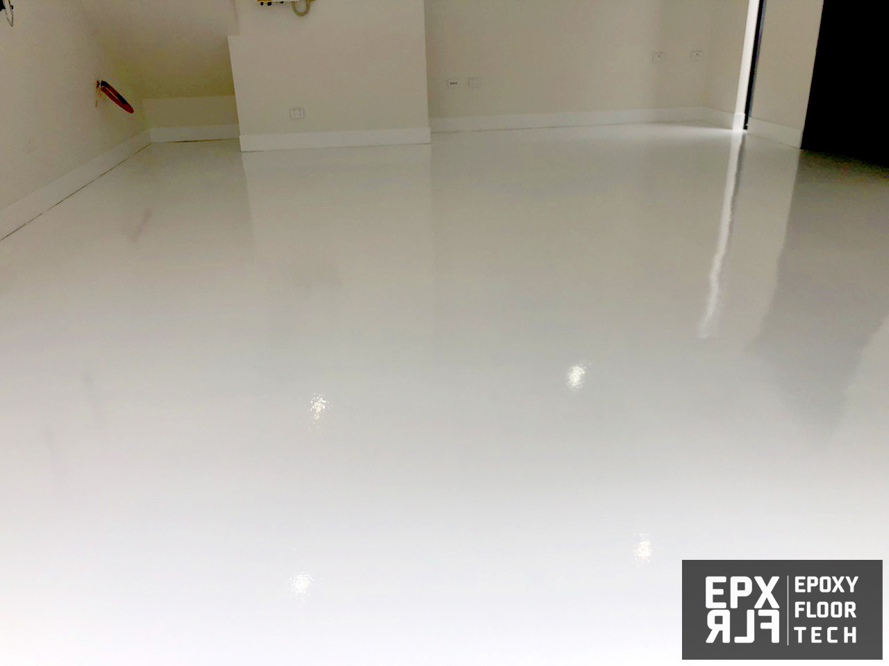 solid-white-colour-epoxy-garage-flooring solid-white-colour-epoxy-garage-flooring